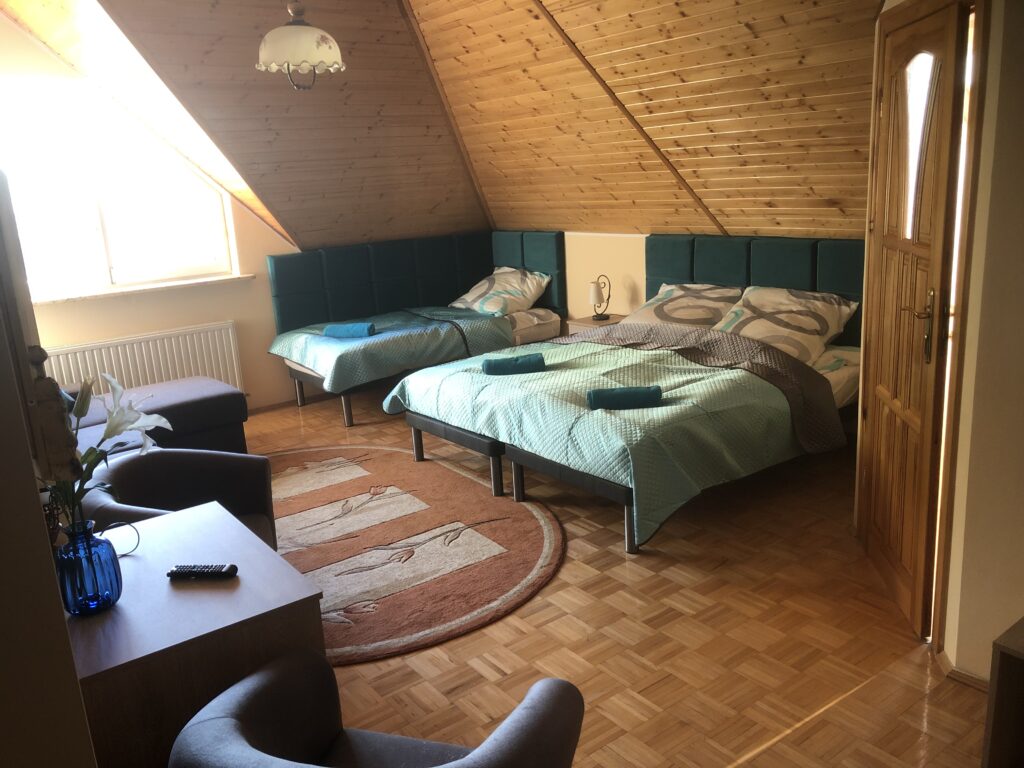 Villa Polanica – Pokój rodzinny 3 -5 osobowy