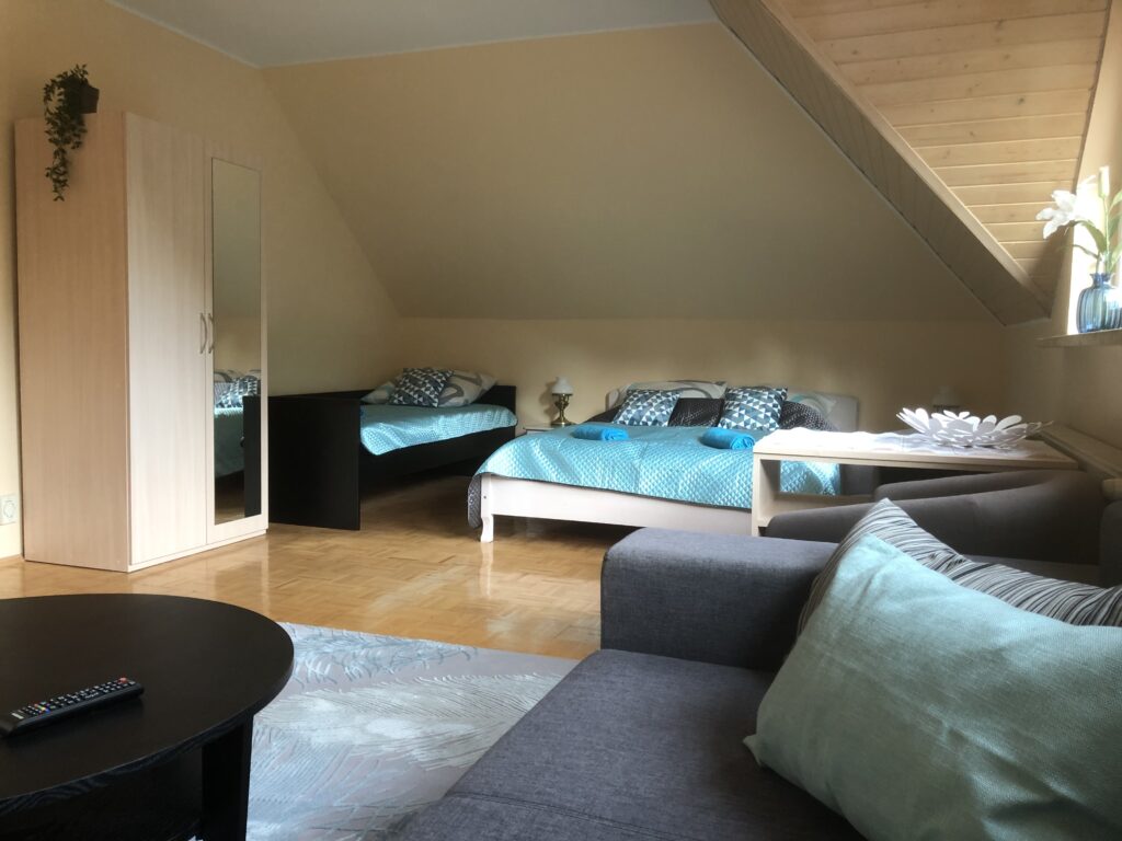 Villa Polanica – Pokój rodzinny 3-5 osobowy ; Villa Polanica – Pokój dla rodzin