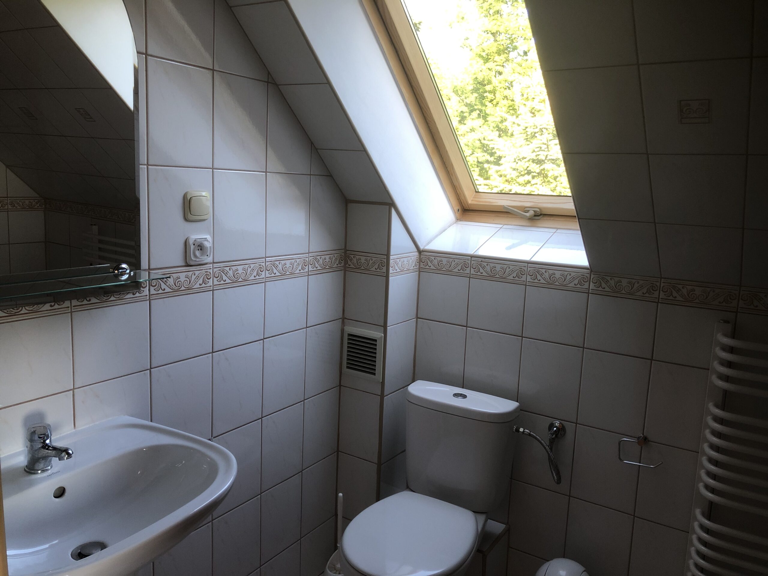 Zarezerwuj elegancki pokój  w Villa Polanica